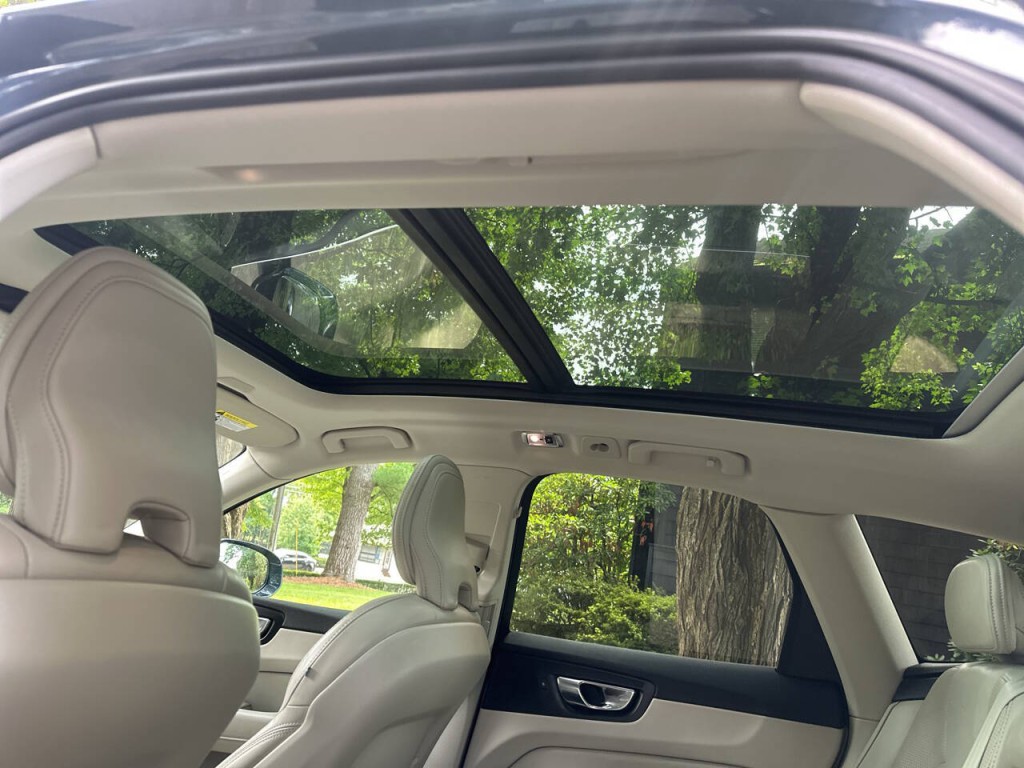 2021 Volvo XC60 Image 18