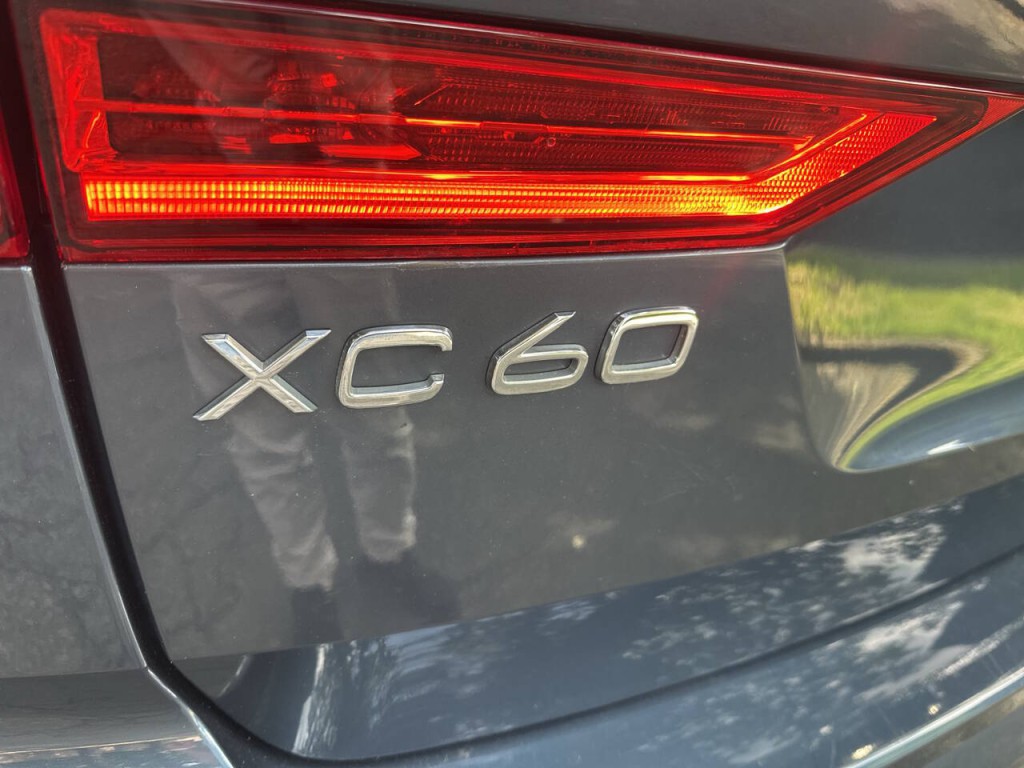 2021 Volvo XC60 Image 32