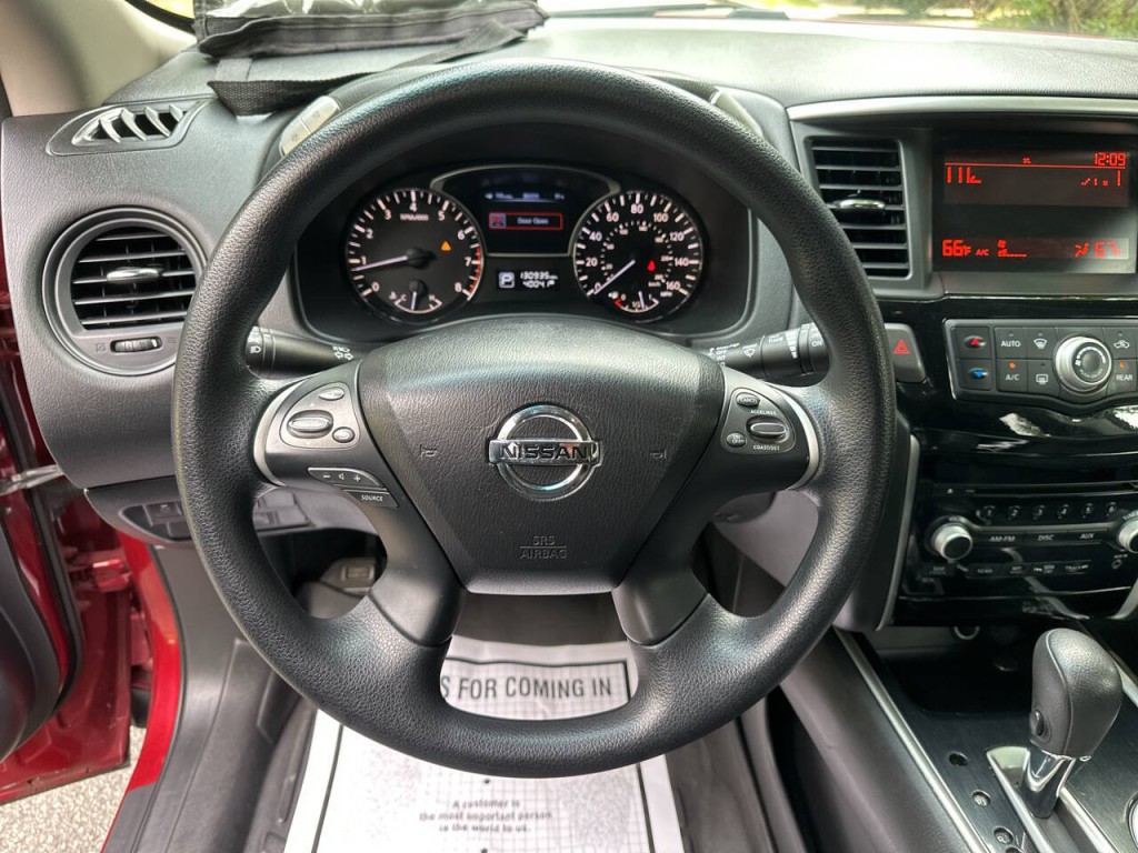 2013 Nissan Pathfinder Image 11