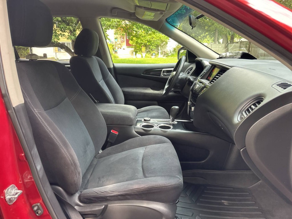 2013 Nissan Pathfinder Image 18