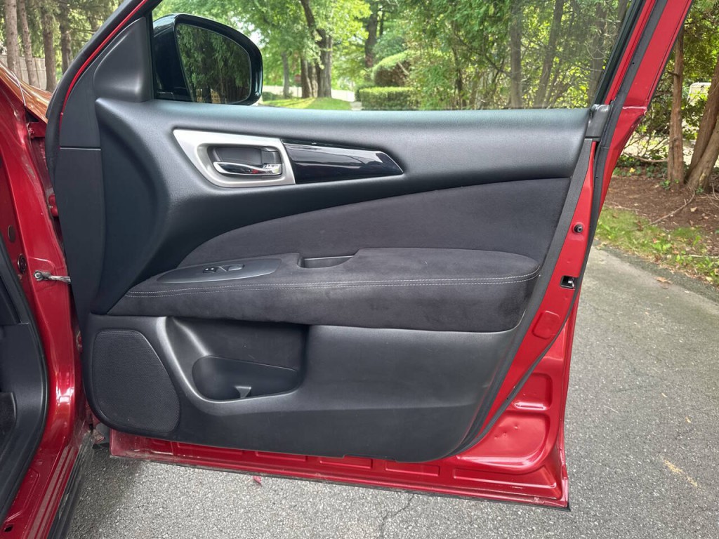 2013 Nissan Pathfinder Image 20