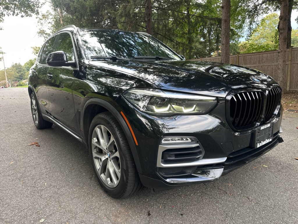 2019 BMW X5 Image 2