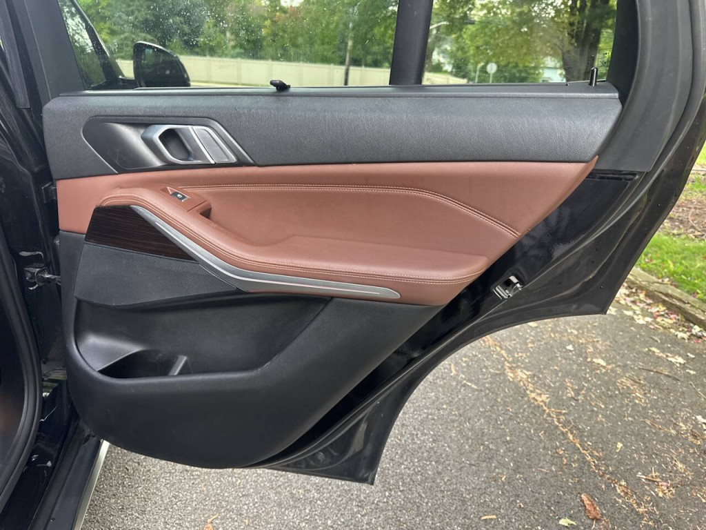 2019 BMW X5 Image 29