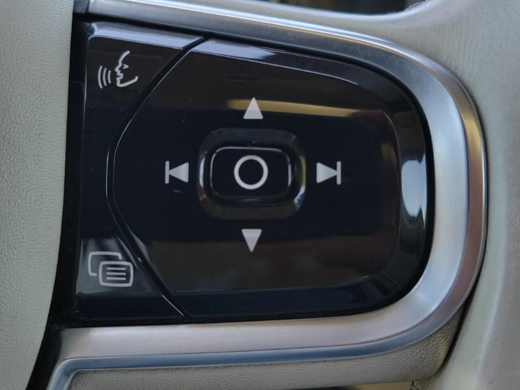2016 Volvo XC90 Image 13
