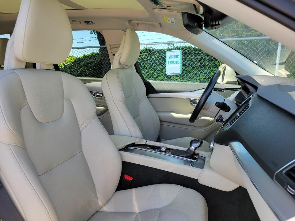 2016 Volvo XC90 Image 24
