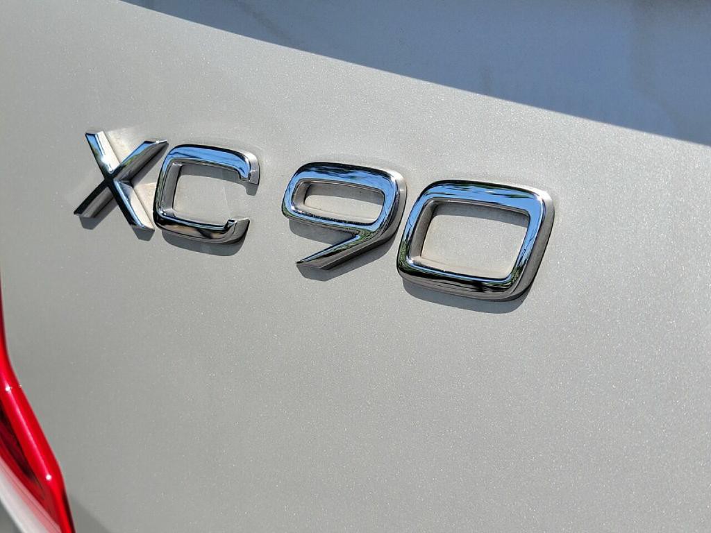 2016 Volvo XC90 Image 32