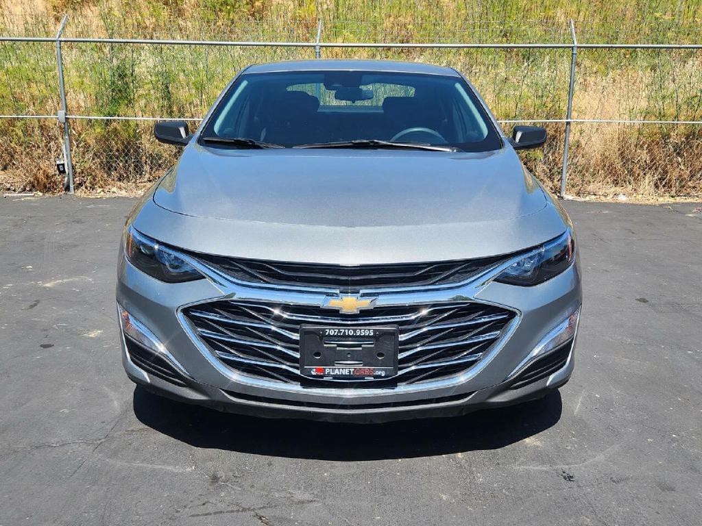 2023 Chevrolet Malibu Image 2