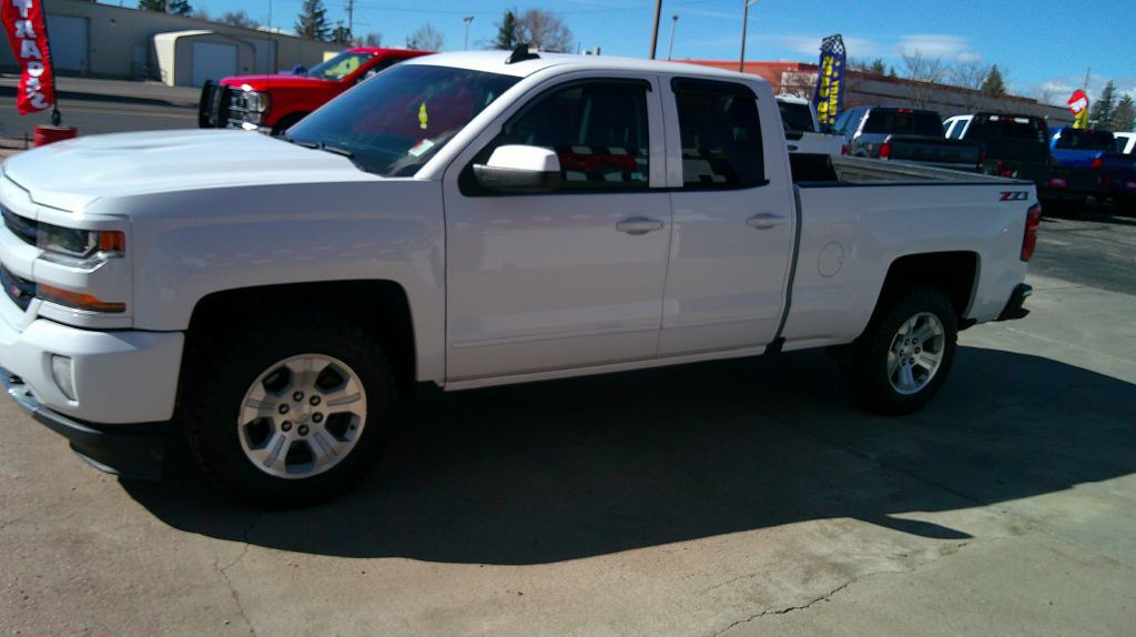 2018 Chevrolet Silverado 1500 Image 3