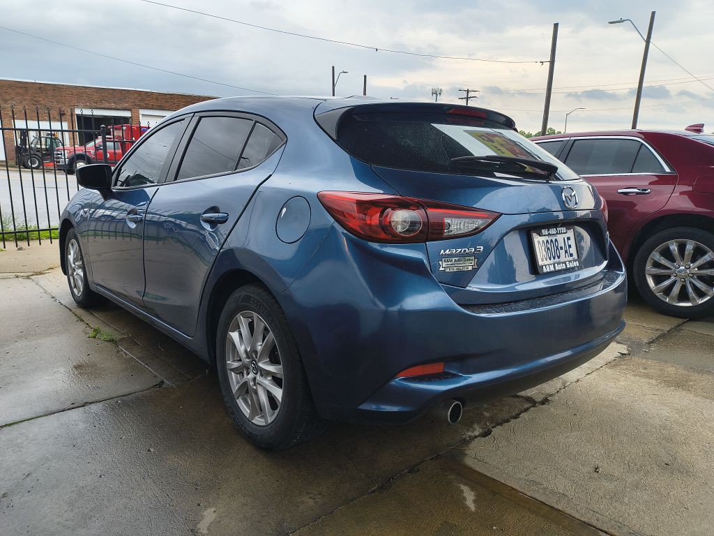 2017 Mazda Mazda3 Image 3
