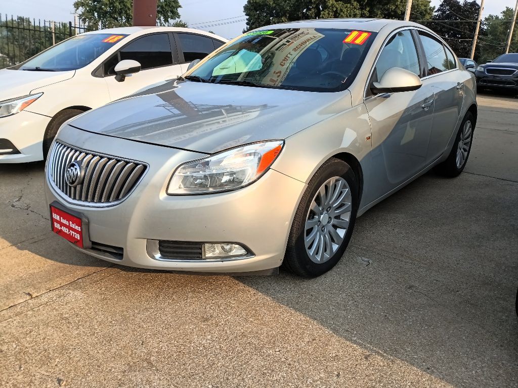 2011 Buick Regal Image 1