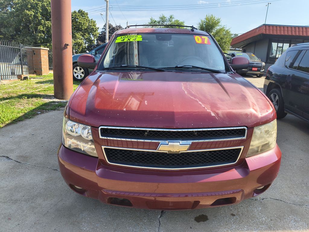2007 Chevrolet Suburban Image 2