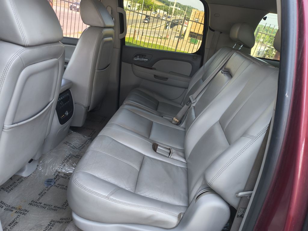 2007 Chevrolet Suburban Image 9
