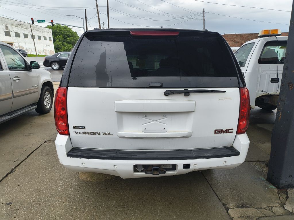 2008 GMC Yukon Image 6