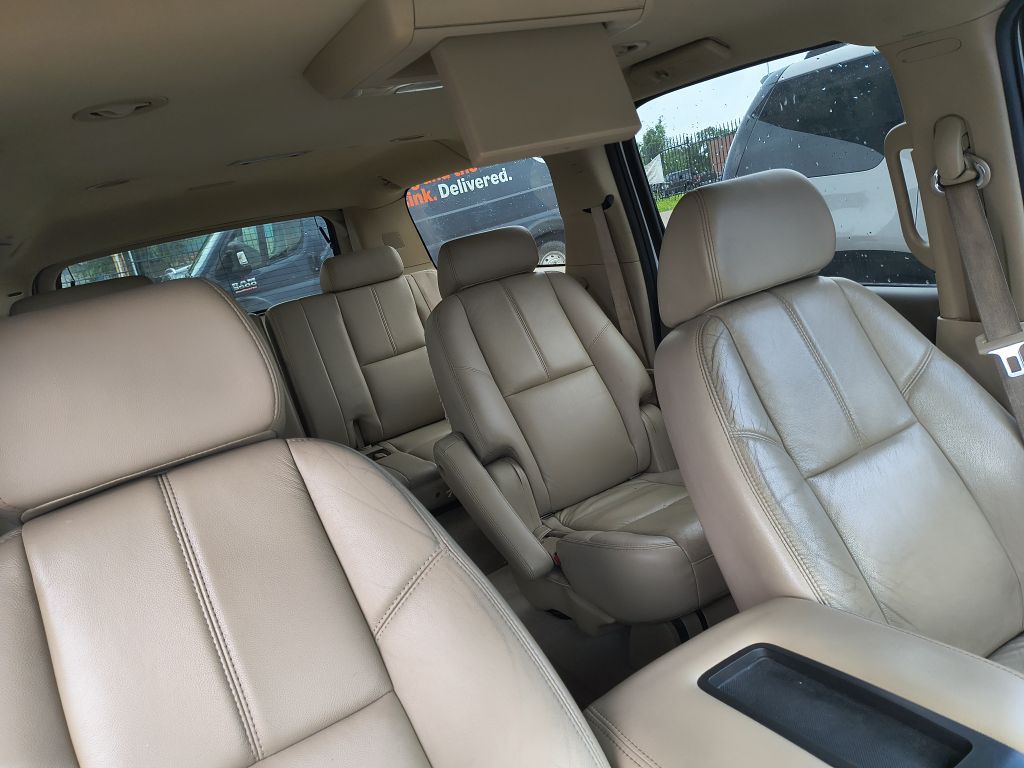 2008 GMC Yukon Image 8