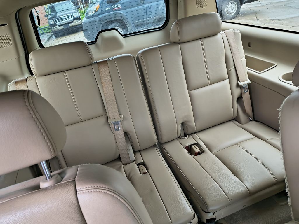 2008 GMC Yukon Image 11