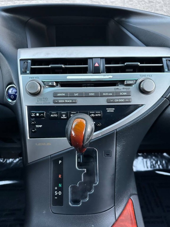 2010 Lexus RX 450h Image 32
