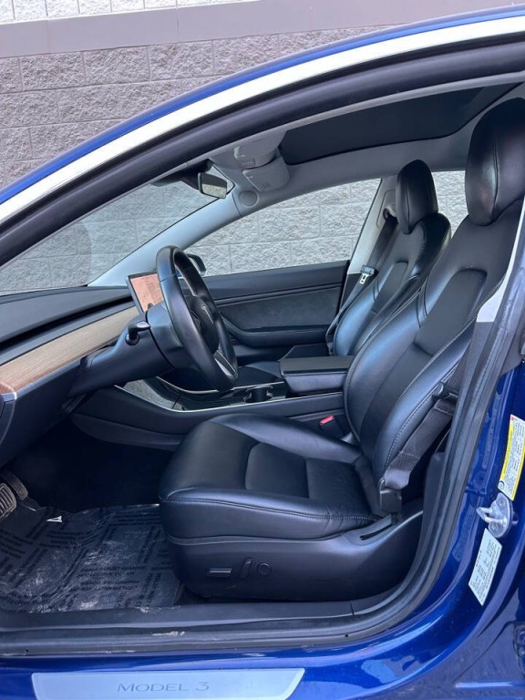 2019 Tesla Model 3 Image 5