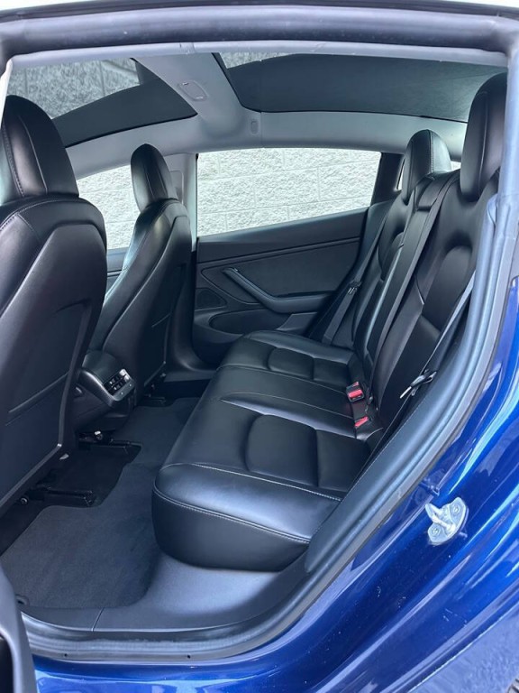 2019 Tesla Model 3 Image 7