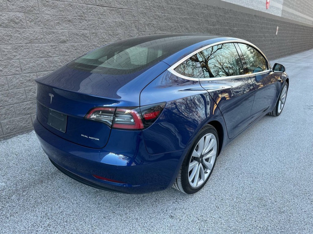 2019 Tesla Model 3 Image 14