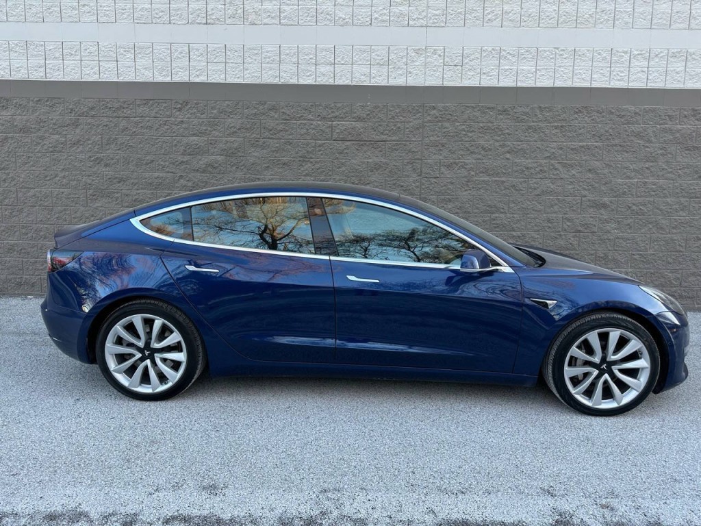 2019 Tesla Model 3 Image 16