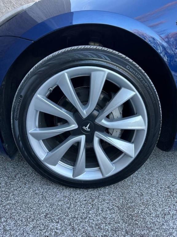 2019 Tesla Model 3 Image 27