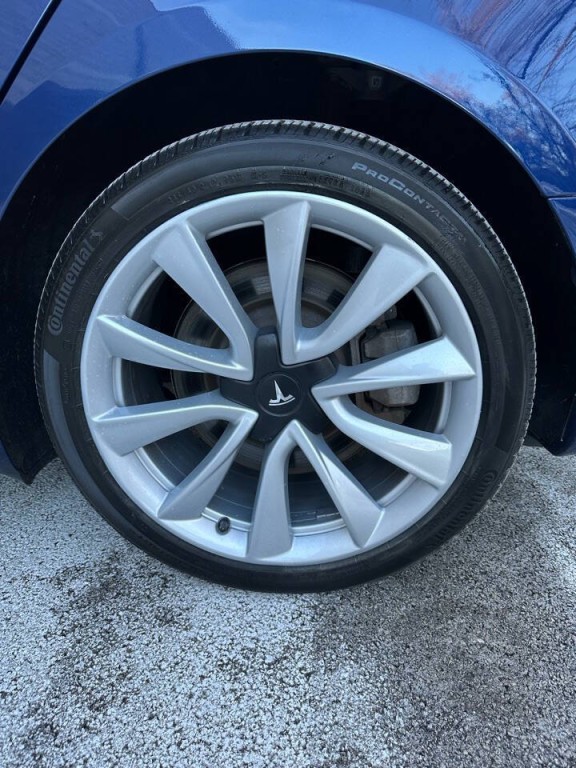 2019 Tesla Model 3 Image 28