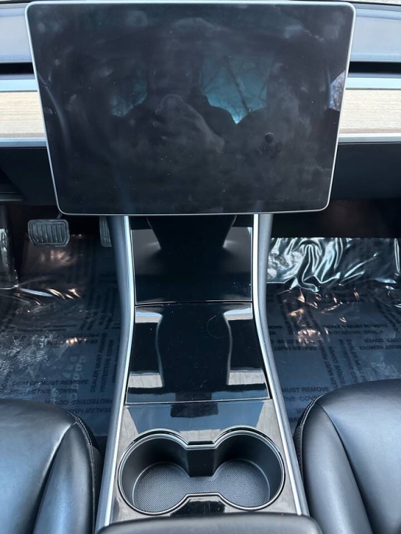 2019 Tesla Model 3 Image 33