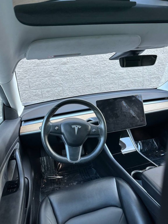 2019 Tesla Model 3 Image 37