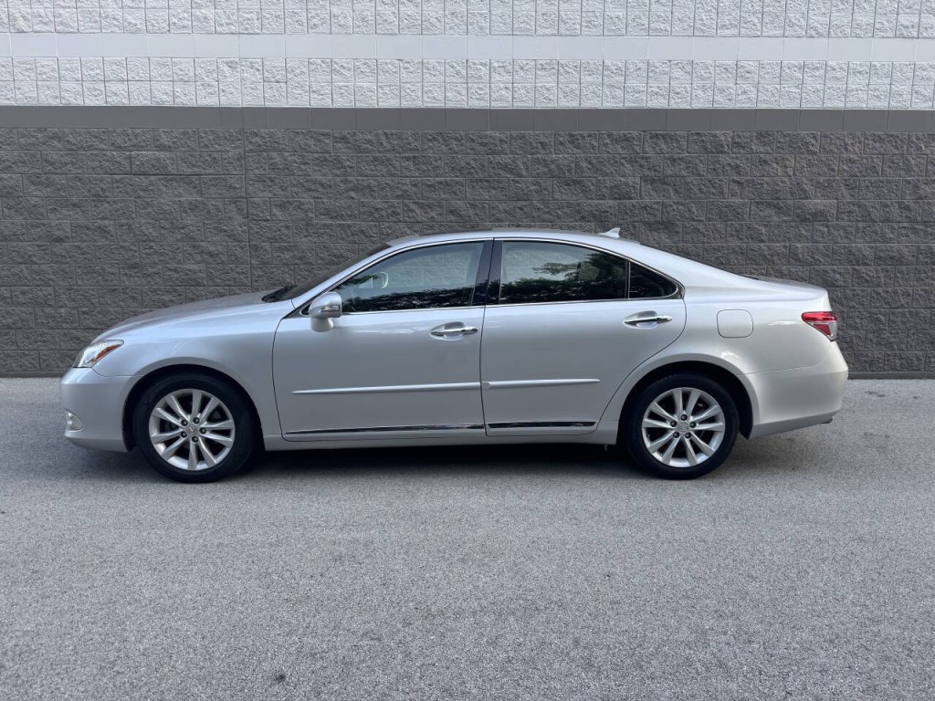 2012 Lexus ES 350 Image 2
