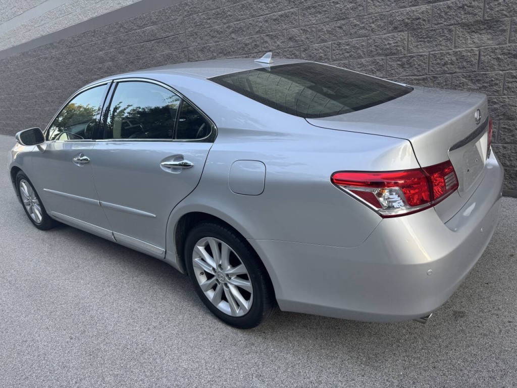 2012 Lexus ES 350 Image 3