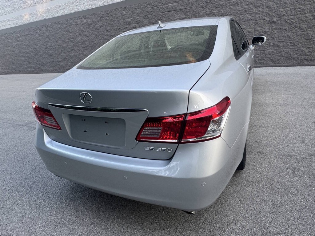 2012 Lexus ES 350 Image 17