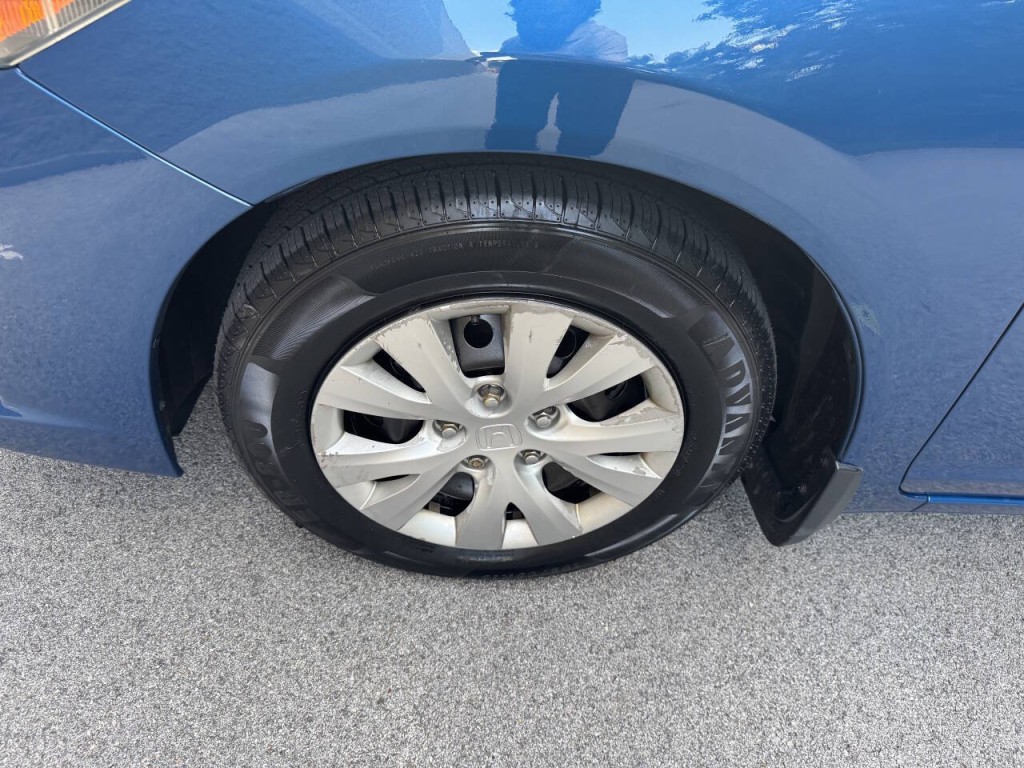 2012 Honda Civic Image 13