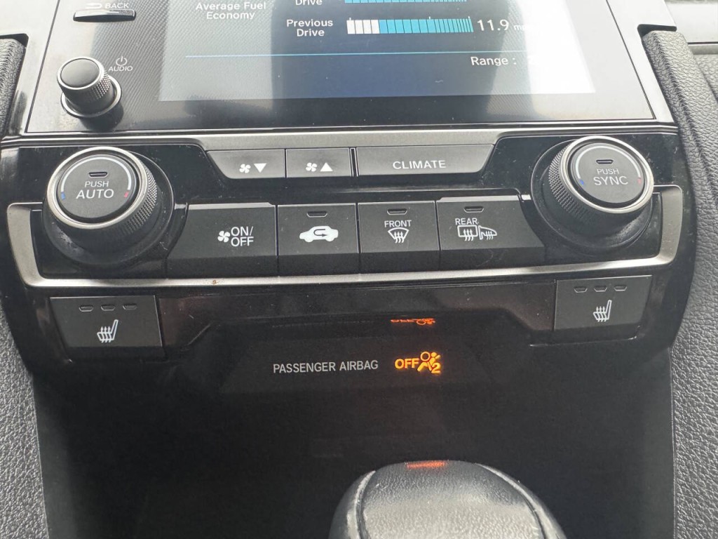 2020 Honda Civic Image 30