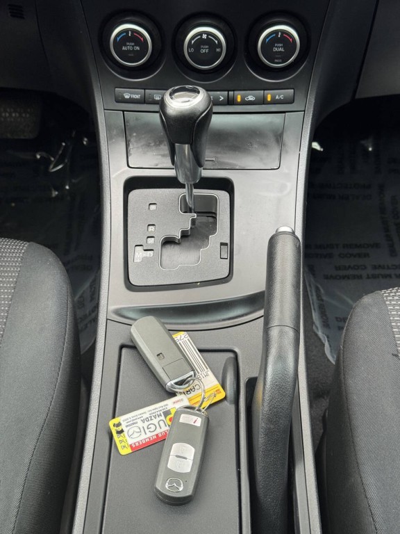 2013 Mazda Mazda3 Image 25
