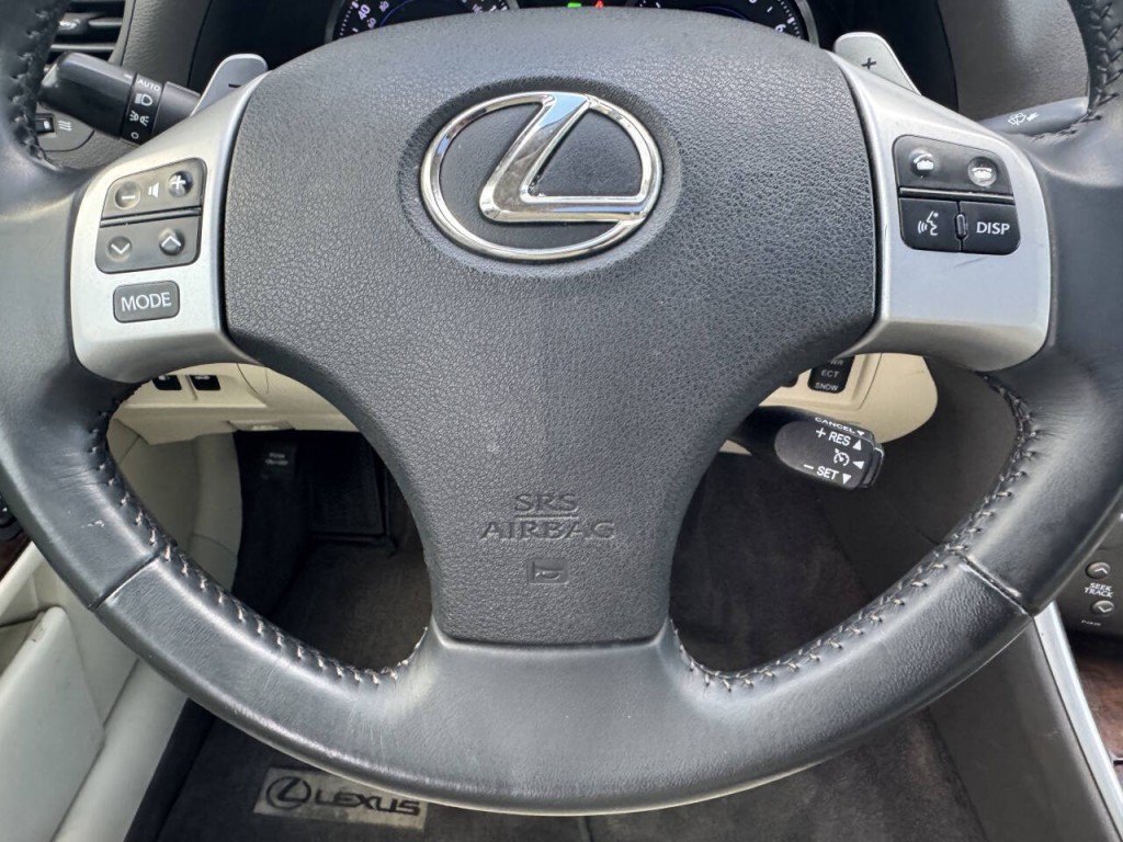 2011 Lexus IS 250 Image 24