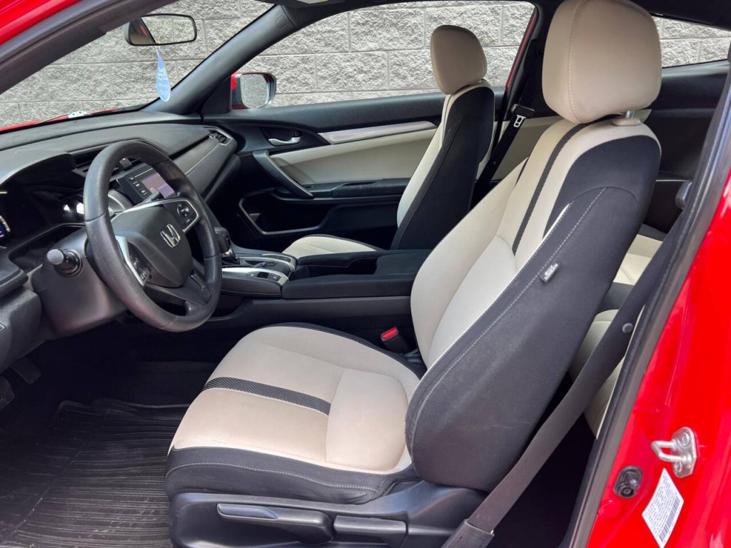 2018 Honda Civic Image 18