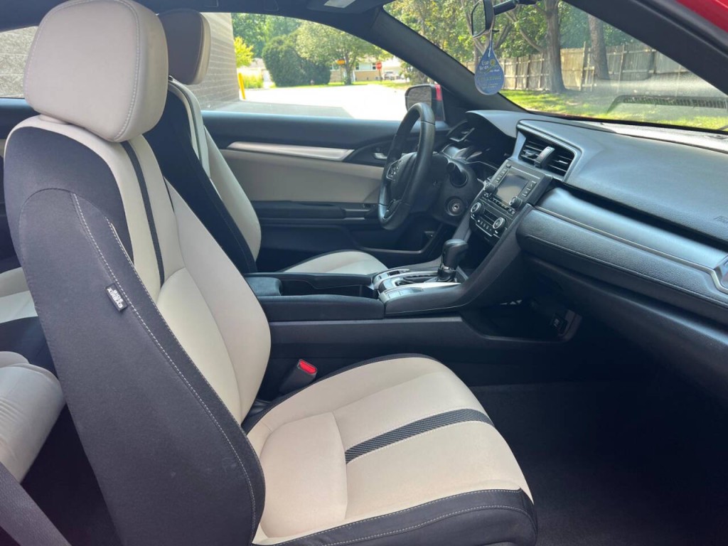 2018 Honda Civic Image 21