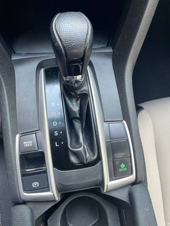 2018 Honda Civic Image 25