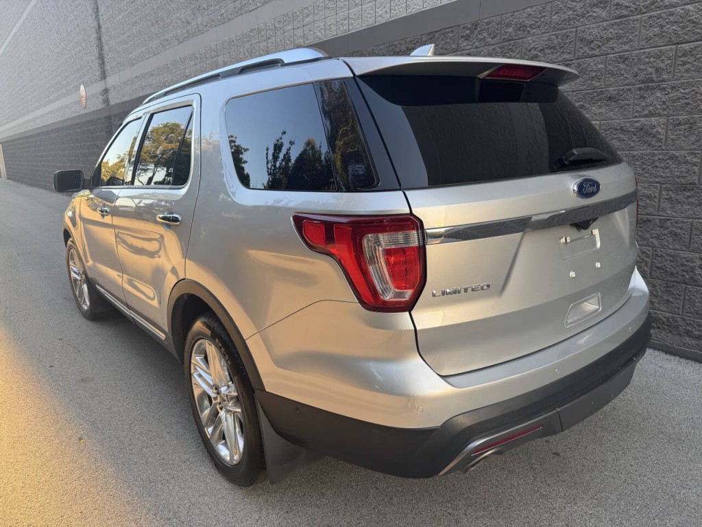 2016 Ford Explorer Image 3