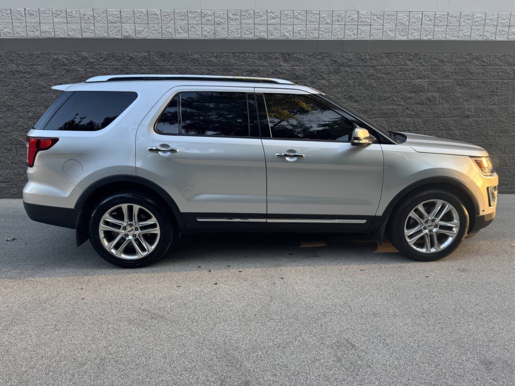 2016 Ford Explorer Image 10