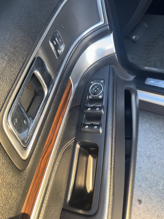 2016 Ford Explorer Image 27
