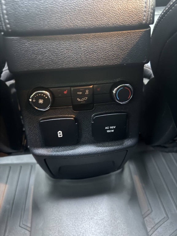 2016 Ford Explorer Image 29