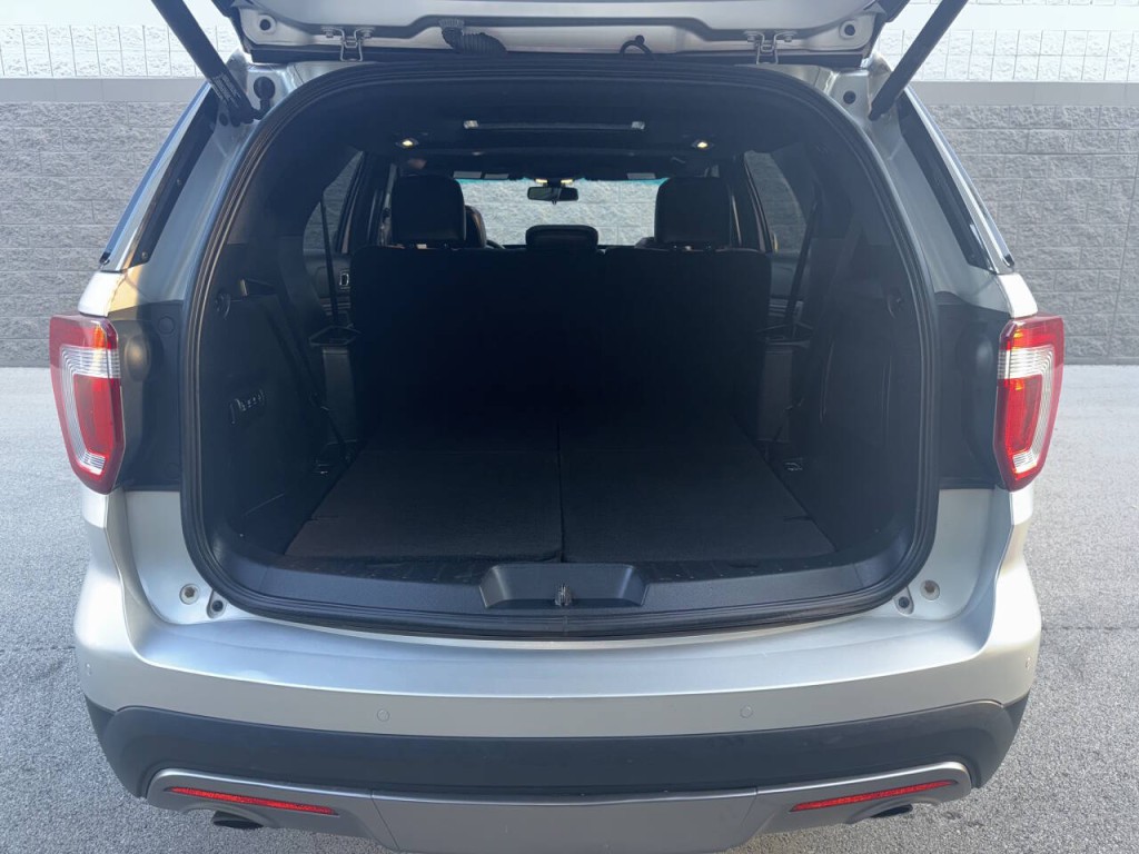 2016 Ford Explorer Image 31