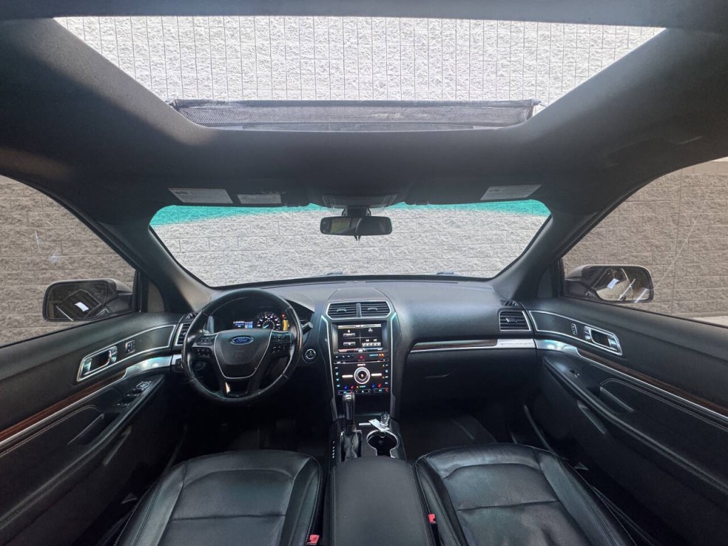 2016 Ford Explorer Image 36
