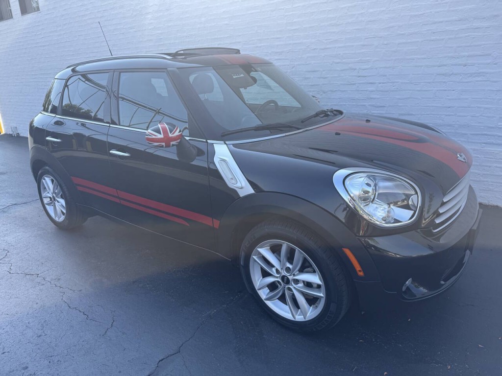 2012 MINI Countryman Image 8
