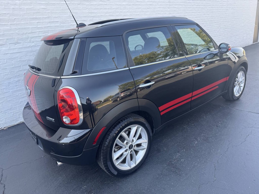 2012 MINI Countryman Image 10