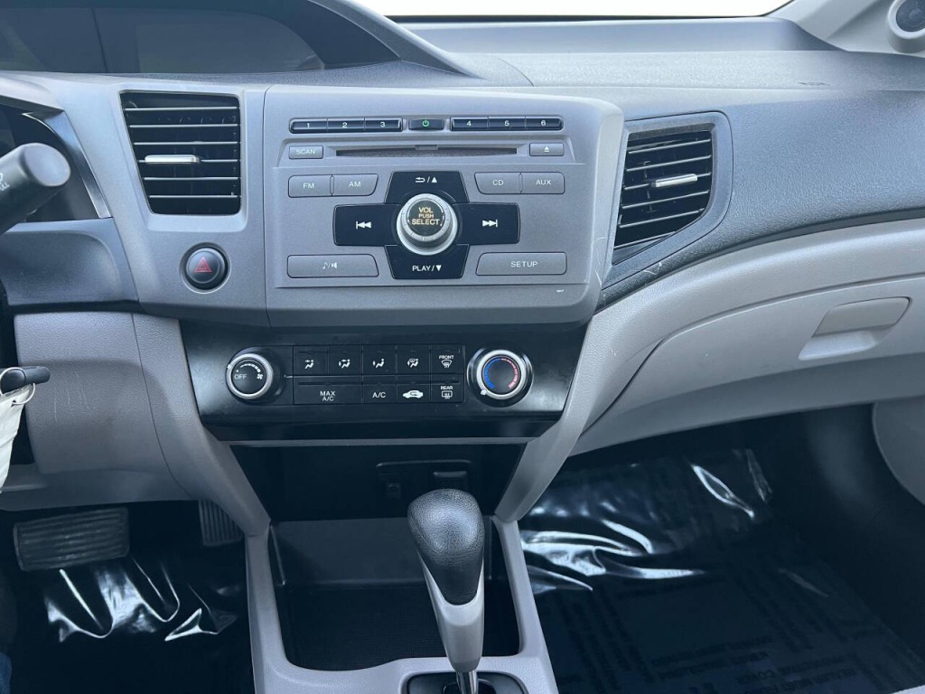 2012 Honda Civic Image 24