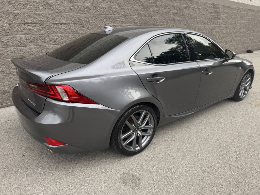 2015 Lexus IS 250 Image 4