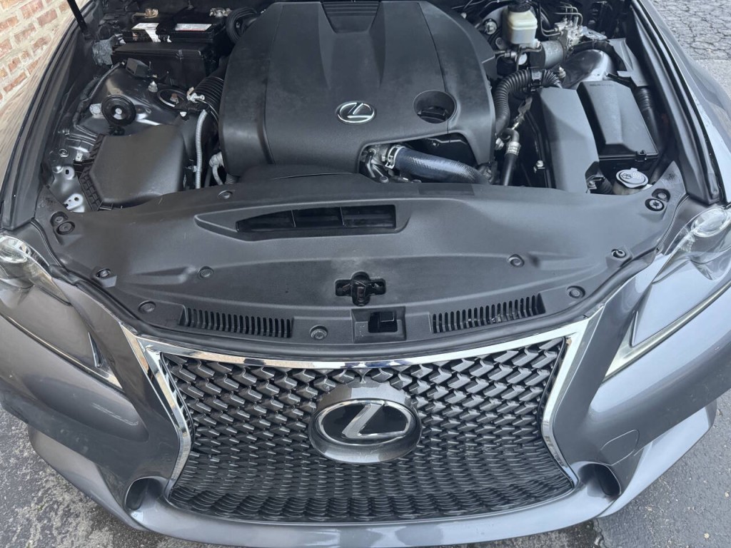 2015 Lexus IS 250 Image 13