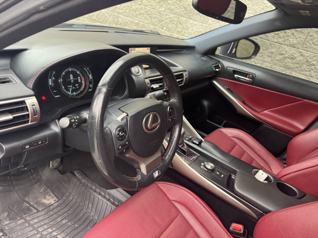 2015 Lexus IS 250 Image 19